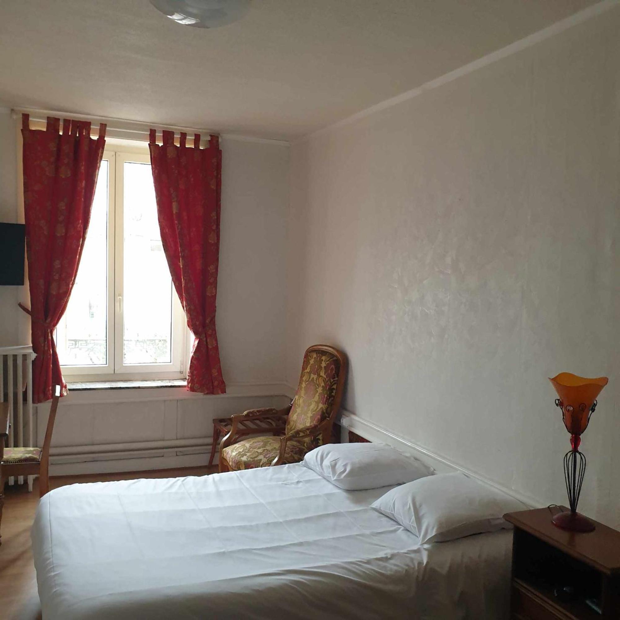Hotel Des XII Apotres & De La Cle Des Champs Contrexéville Екстериор снимка