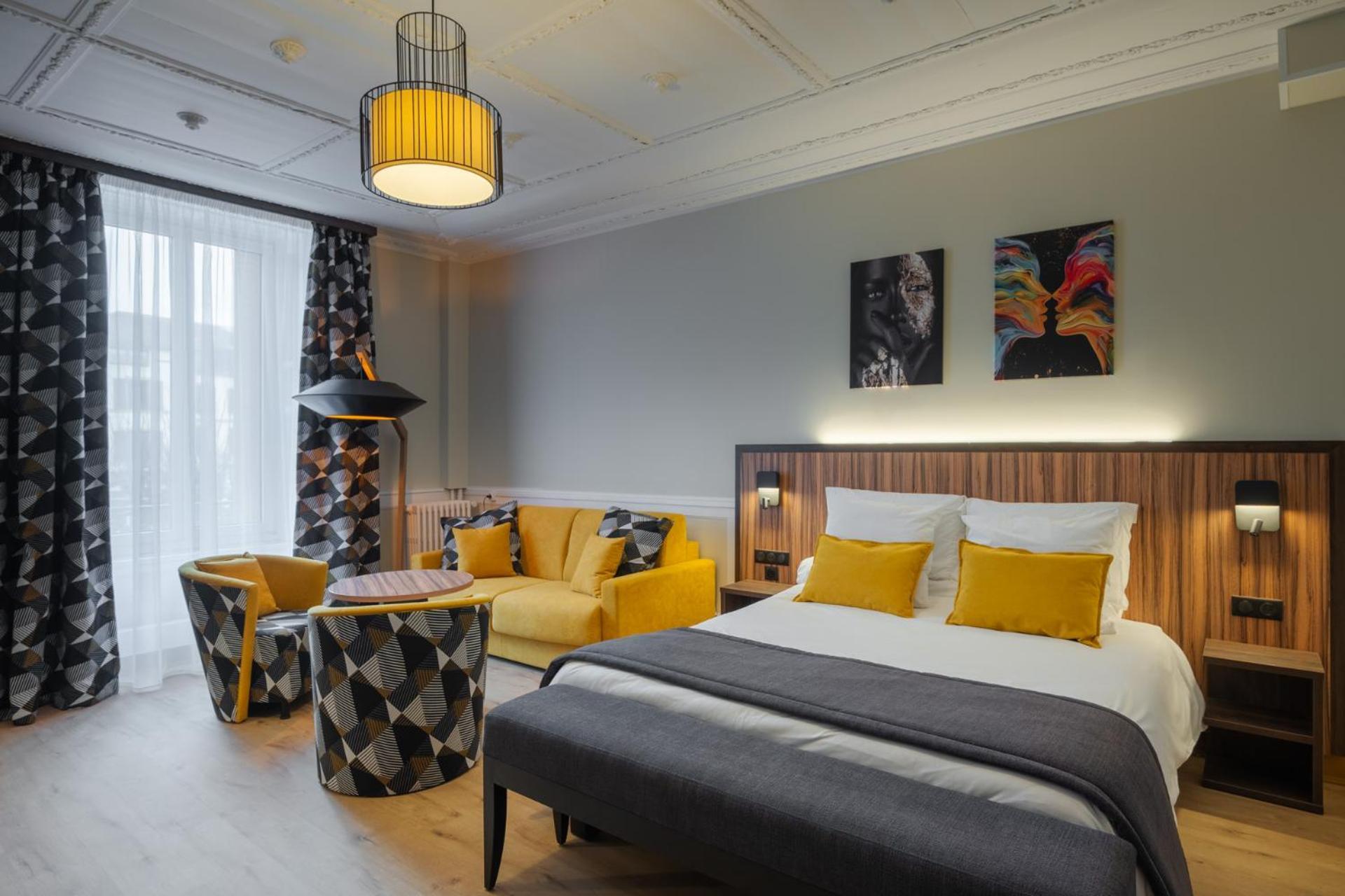 Hotel Des XII Apotres & De La Cle Des Champs Contrexéville Екстериор снимка