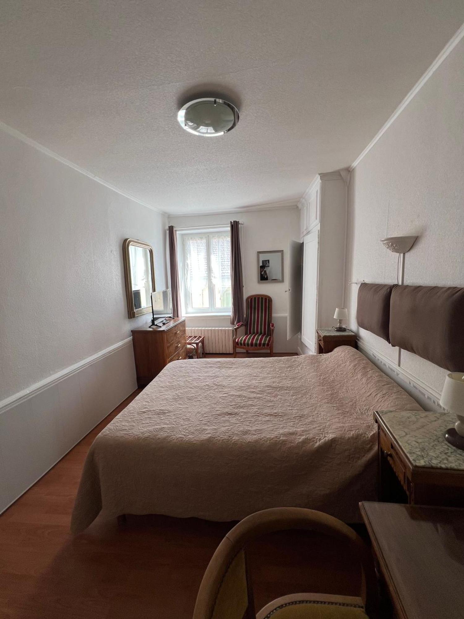 Hotel Des XII Apotres & De La Cle Des Champs Contrexéville Екстериор снимка