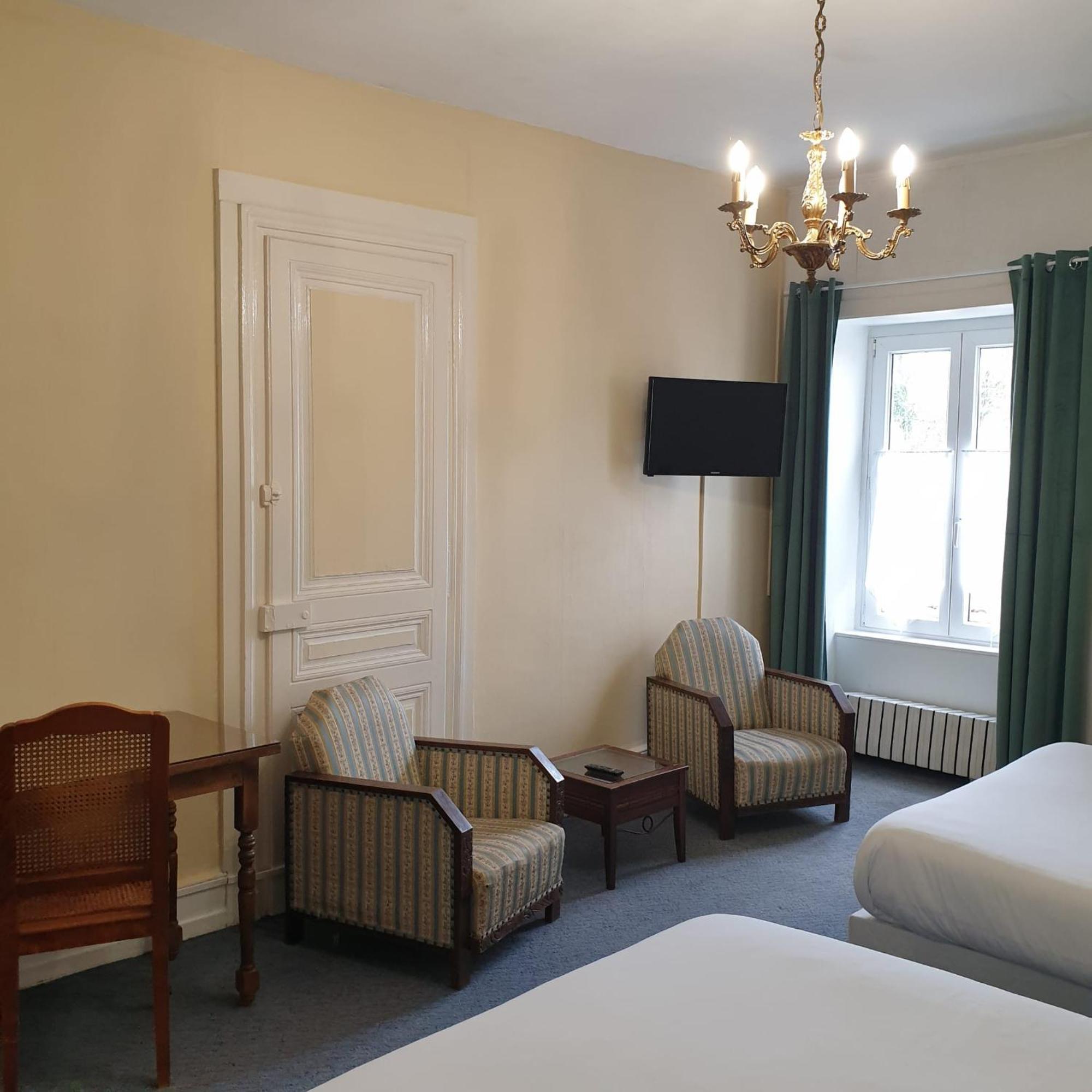 Hotel Des XII Apotres & De La Cle Des Champs Contrexéville Екстериор снимка